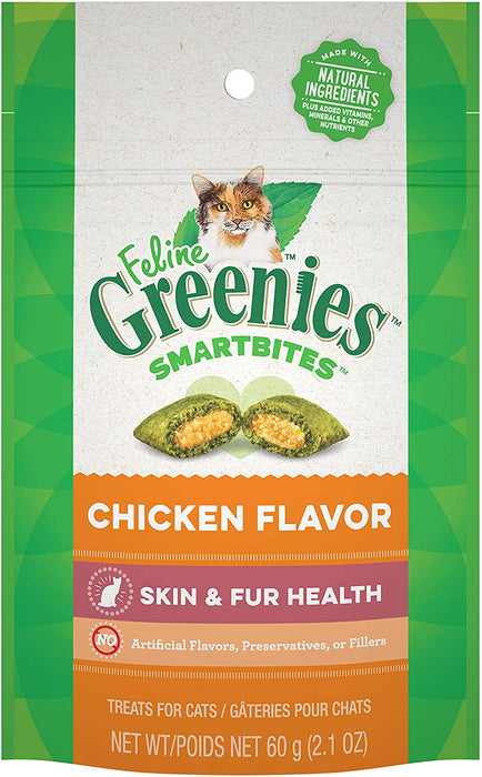 Greenies Feline SMARTBITES Skin & Fur Crunchy and Soft Textured Adult Natural Cat Treats, Chicken Flavor, 16 Oz. Tub