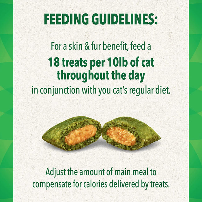 Greenies Feline SMARTBITES Skin & Fur Crunchy and Soft Textured Adult Natural Cat Treats, Chicken Flavor, 16 Oz. Tub